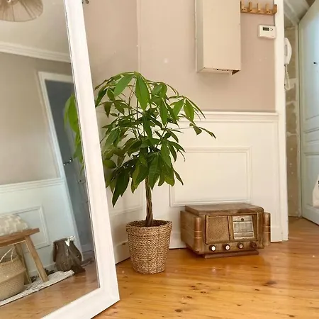 La Bellevue X Parking By Melrose * Bayeux