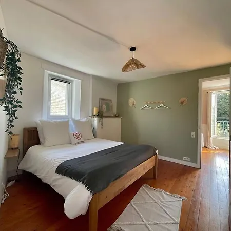 La Bellevue X Parking By Melrose *