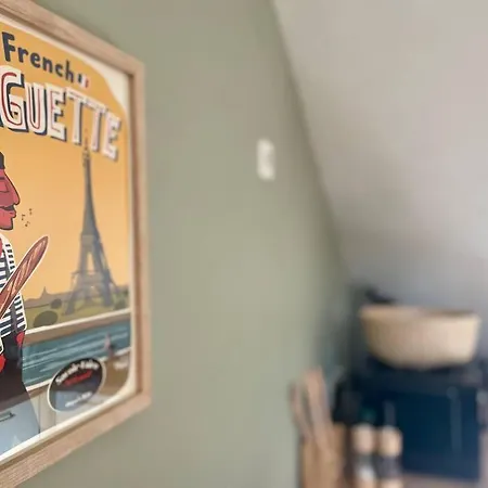 La Bellevue X Parking By Melrose