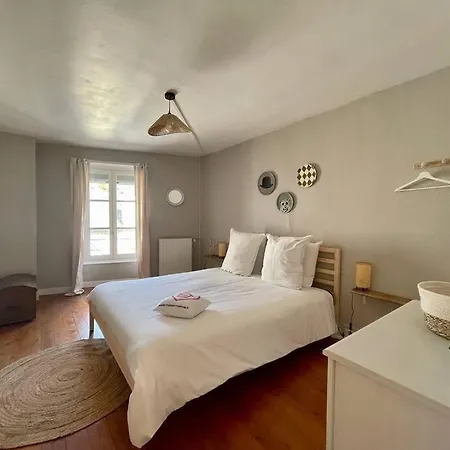 La Bellevue X Parking By Melrose *