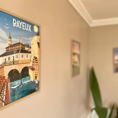 La Bellevue X Parking By Melrose * Bayeux