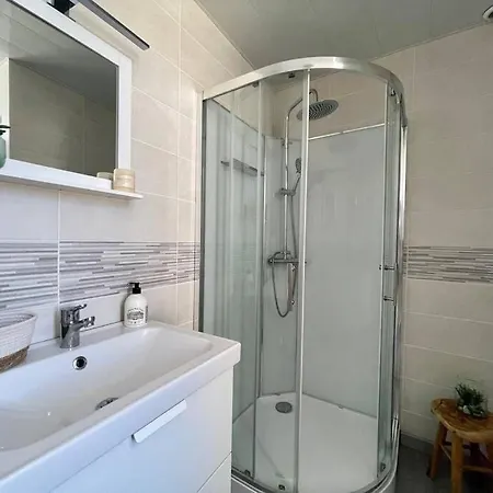 La Bellevue X Parking By Melrose * באיו