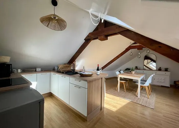 La Bellevue X Parking By Melrose