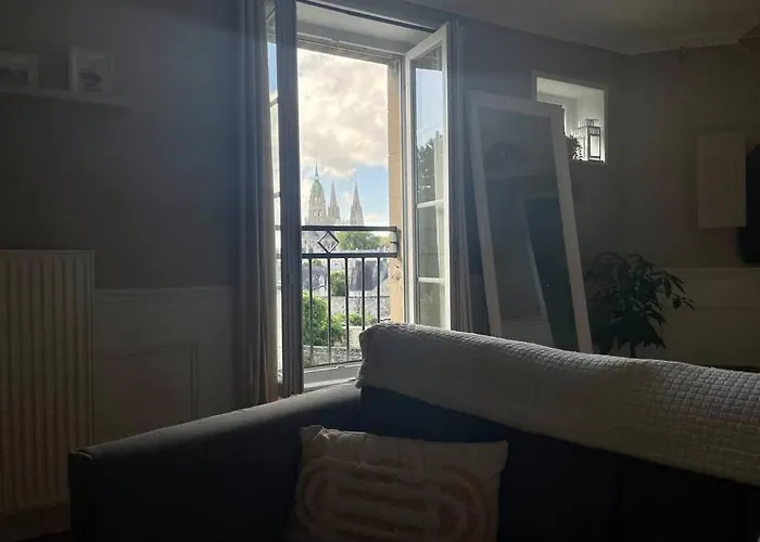 La Bellevue X Parking By Melrose